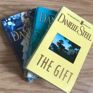 3 D.S. BestSeller Books